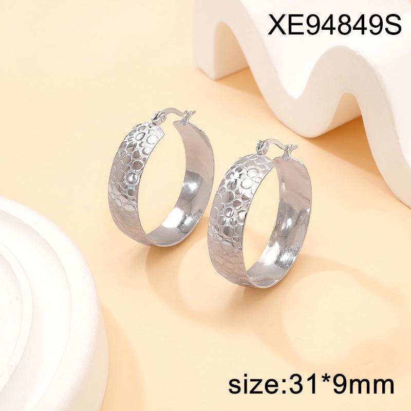 18K Gold Plated Titanium Steel Earrings for Women: High-End Luxury European & American Style Ear Cuffs