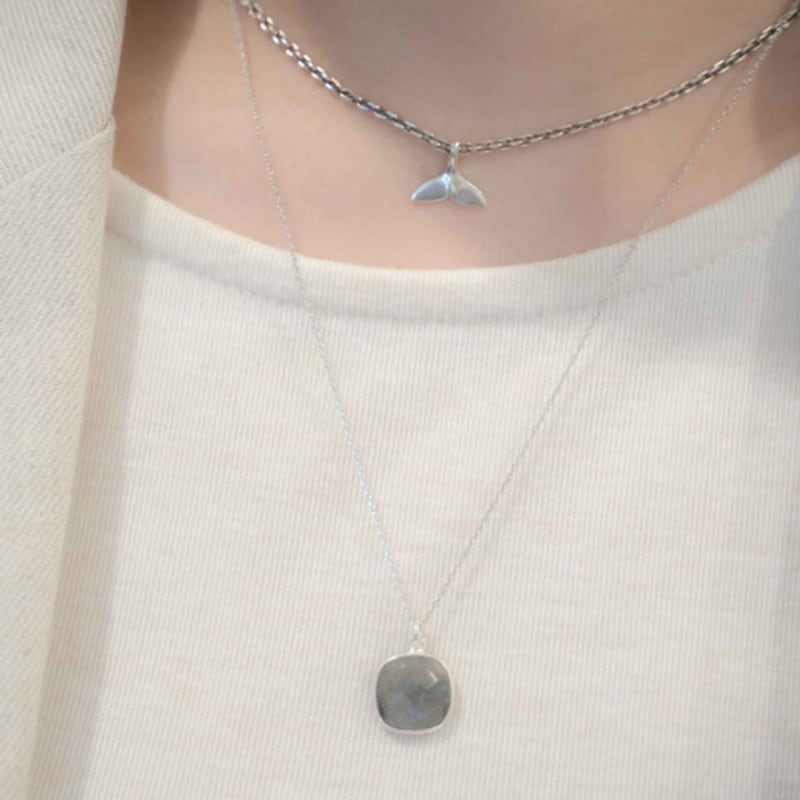

HARANG HR 69N_Square Cut Labradorite Necklace (Silver 925)HR 62N_Onyx Necklace Matte 45cm