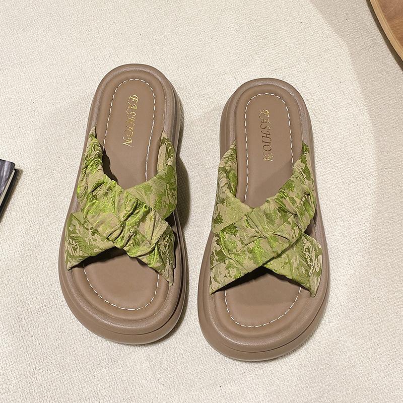 

Niche versatile new flip-flops women wear retro summer cool slippers 35 зелений