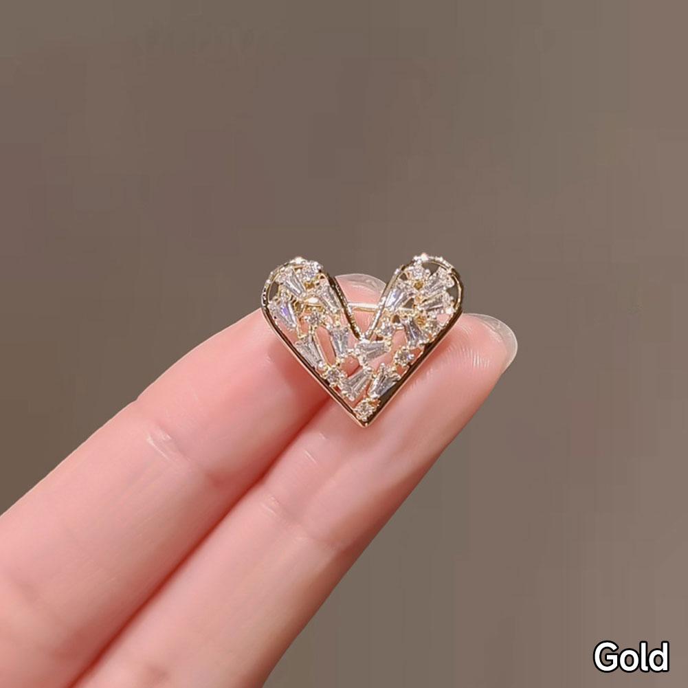 Korean Style Elegant Heart Brooch For Women Fanshin Shiny Hollow Out Rhinestone Alloy Pin Breastpin