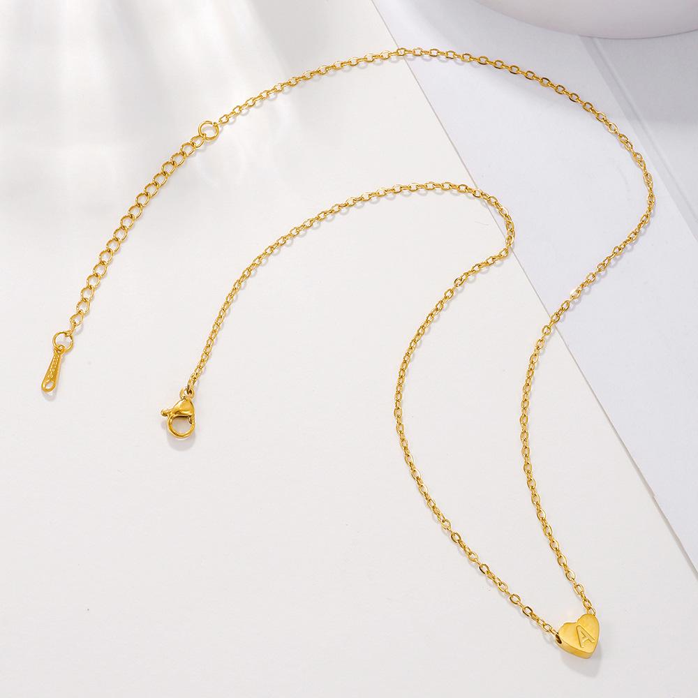 Ladies Minimalist Small Love Initial Necklace Jewelry Stainless Steel 18k Gold Plated Mini Heart Shape Letter Pendant Necklace