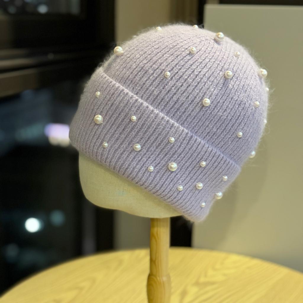 New Sweet and Cute Pearl Woolen Hat Autumn and Winter Face Showing Small Knitted Cold Proof Baotou Hat Photo Hat