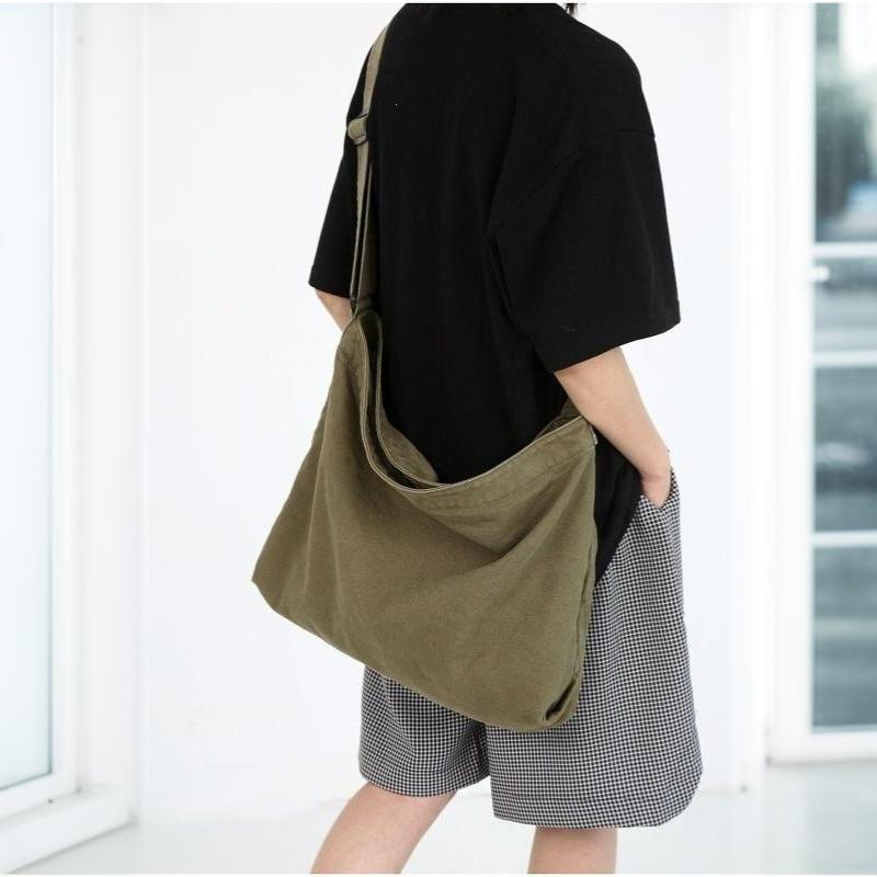 New Season Japanese Style Messenger Bag Made Of Canvas Thickened Sturdy Retro Men Bag