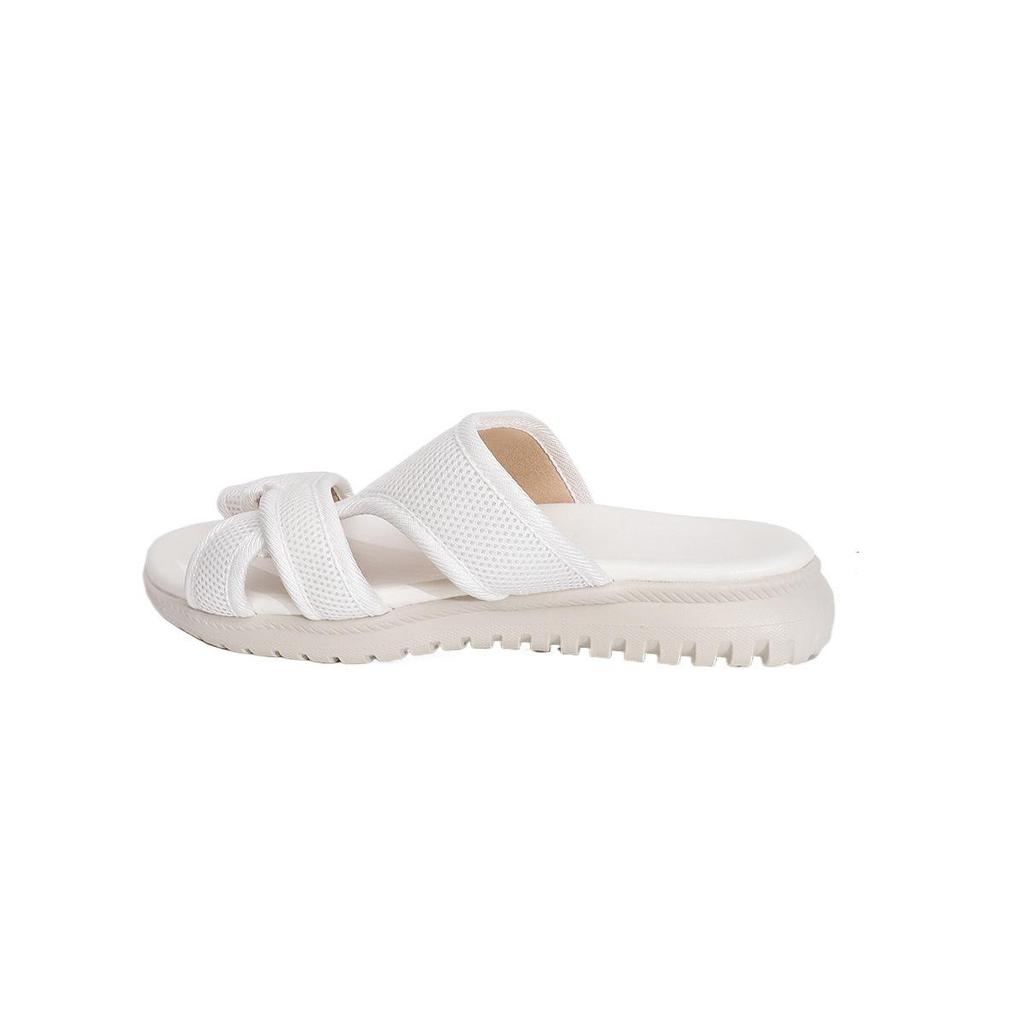 Women's Thick-Soled Cross-Strap Beach Sandals - New European & American Fashion Summer Toe-Covering Flats.