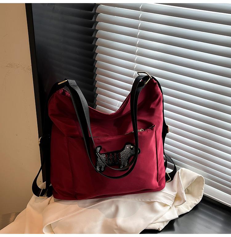 

весна и лето новый милый мультяшный рюкзак женская сумка-ведро школьный рюкзак рюкзак для занятий красный