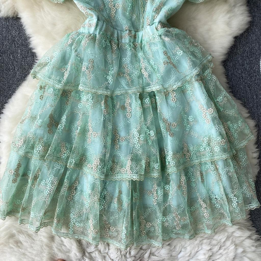 Summer Lace Hook Flower Embroidered Bubble Sleeve Dress for Womenfashion Slim Waist Dress Female A-line Cake Party Retro Dress