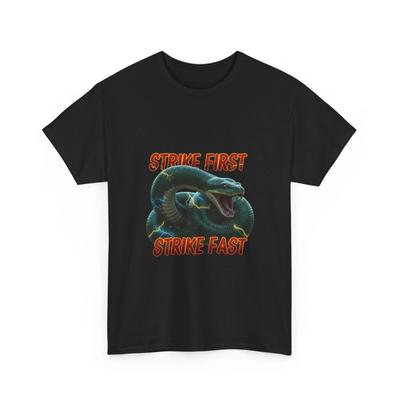 Gekrulde Python Sla Eerst Snel T-shirt, Dierlijke Slang T-shirt, Cool Cadeau T-shirt