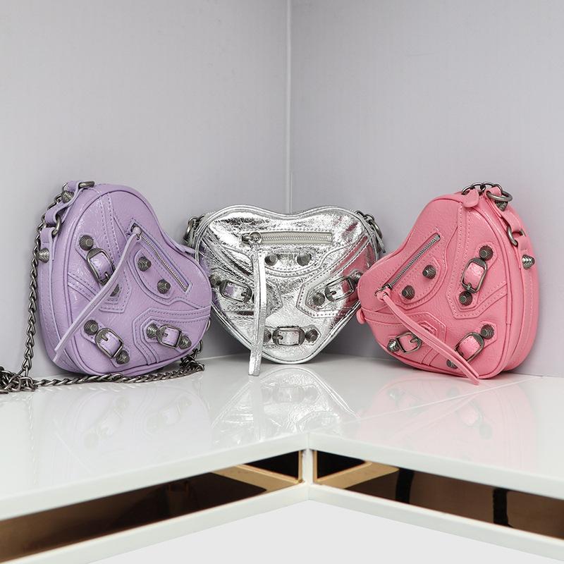 Mini Love Bag Sweet Cool Spicy Girl Style Rivet Locomotive Bag Women's Genuine Leather Diagonal Straddle Chain Bag