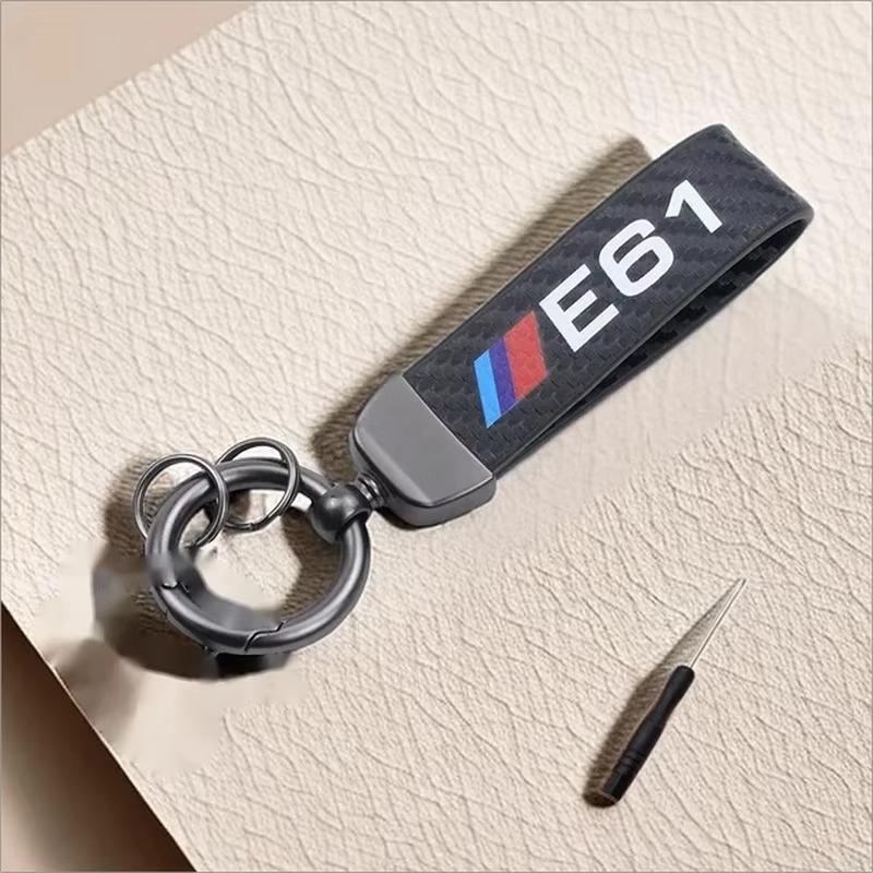 

1 шт. брелок из углеродного волокна, стильный автомобильный брелок из микрофибры для ключей для E46 E90 E39 E60 E36 (черный) 14X13X1CM чёрный