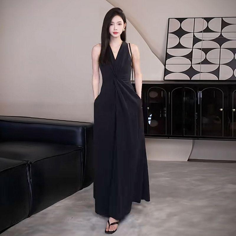 Temperament Brown Kinked Sleeveless Vest Dress Women's Summer Design Long Dress V-neck Waist Thin A-word Skirt