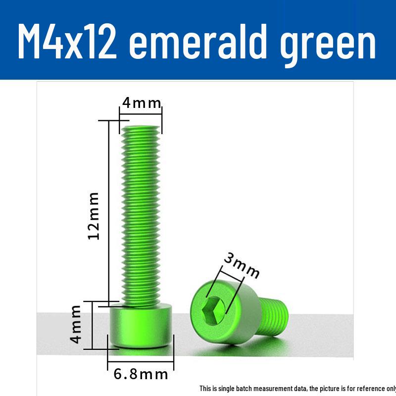 Šroub s vnitřním šestihranem M4 z eloxované hliníkové slitiny s válcovou zápustnou hlavou, antikorozní, barevná povrchová úprava.