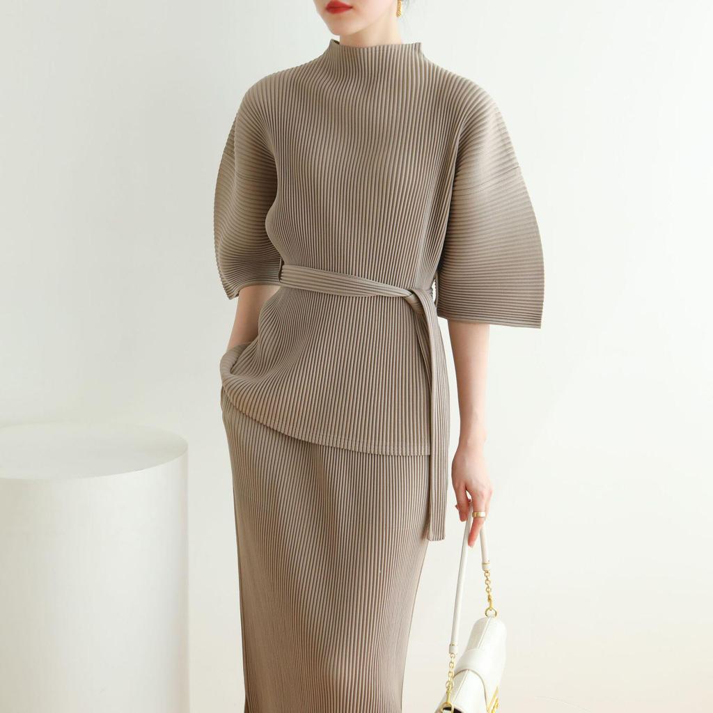 2026 Spring Miyake High-End Pleated Batwing Sleeve Casual Top