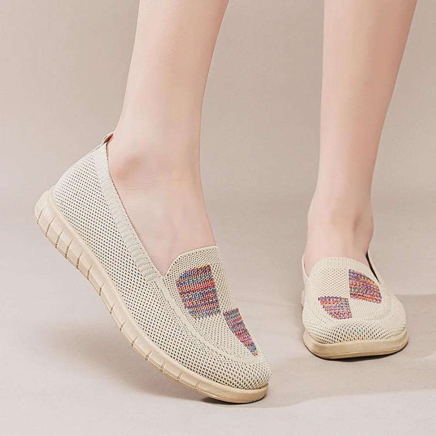2025Women's Casual Sports Shoes, Anti-slip and Breathable. Large-sized Loafers for Mom's Briskwalking In Spring and Summer Shoes