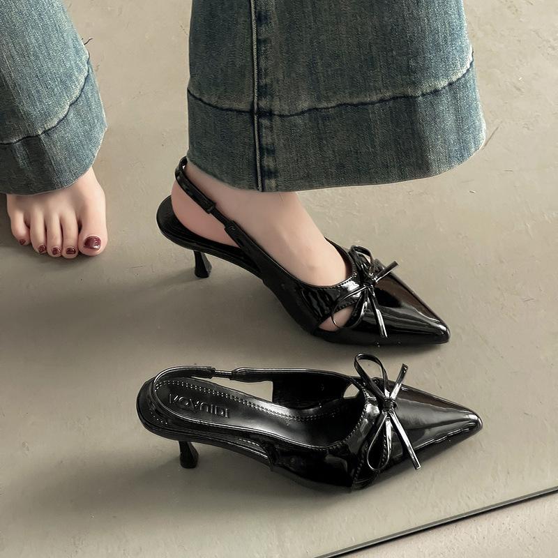 Temperament pointed sandals women's 2025 new spring and summer French outer wear bow sexy commuter fashion sandals