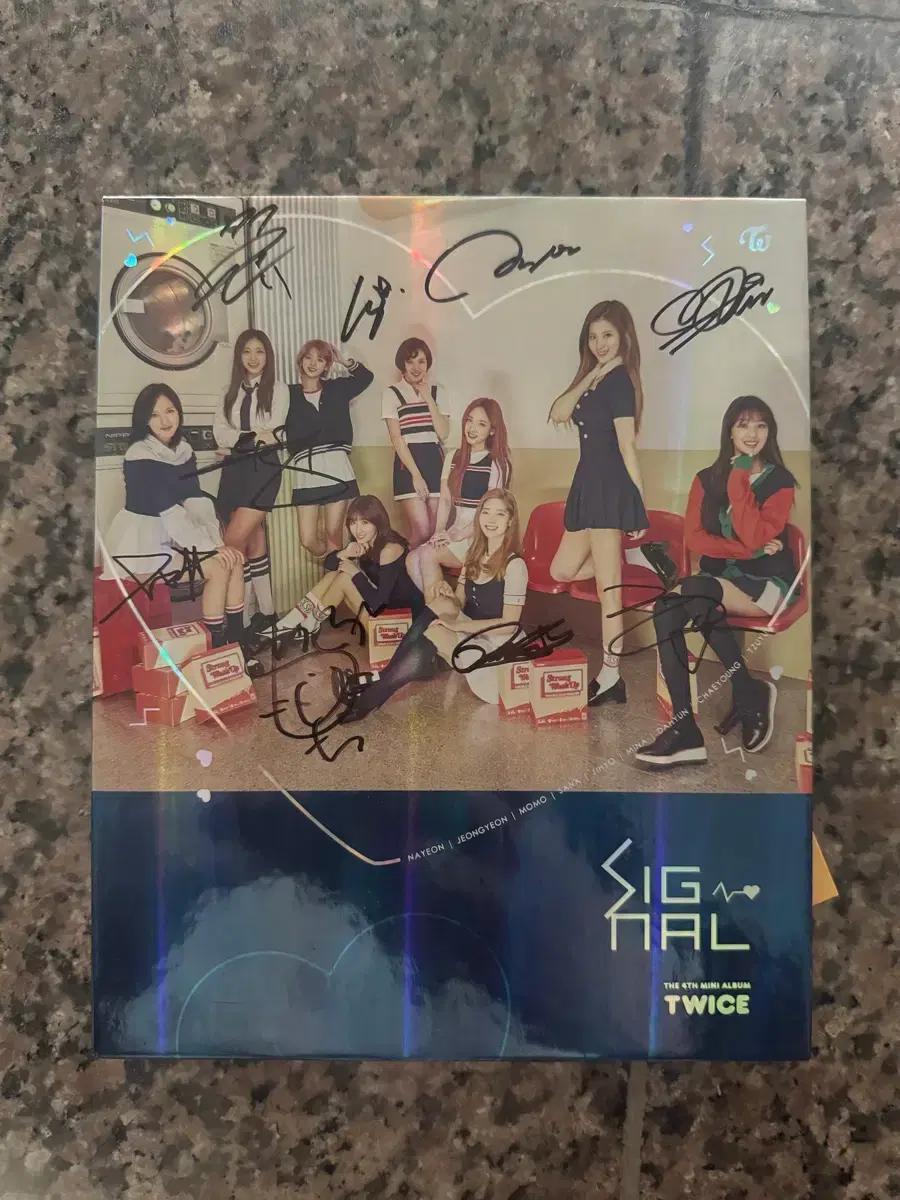 

TWICE Signal Autographed Album