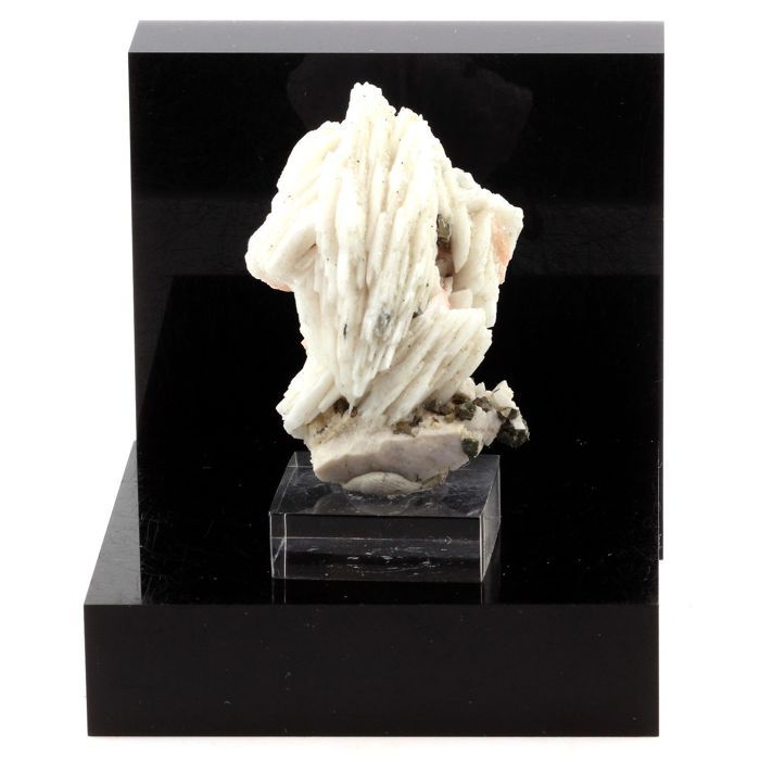 Pierres et Minéraux. Baryte. 377.0 ct. Dreislar Mine, Dreislar, Allemagne.