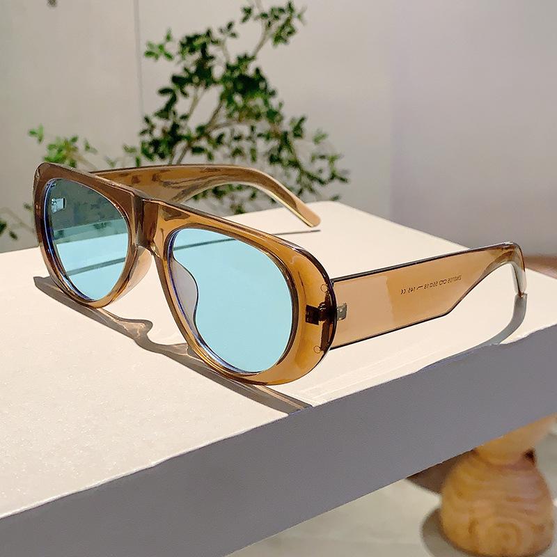 Fashion New Retro Oval Large Frame Sunglasses Wide Leg Jelly Color Personalized Design UV Resistant Sunglasses Female