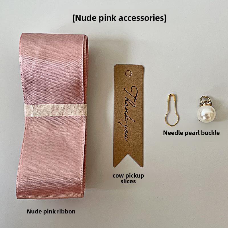 Handgefertigter blauer Geschenkkorb aus gewebtem Rattan mit Deckel