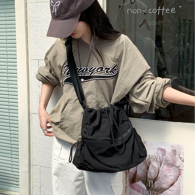 Nylon shoulder bag large capacity casual fashion tote bag drawstring pleated student class commuter messenger bag