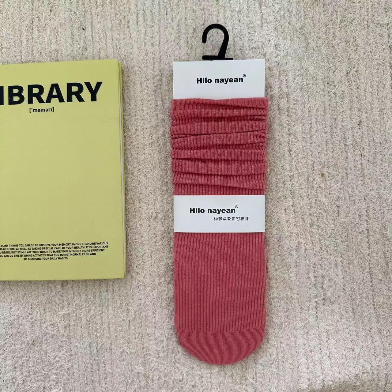 

Великі Червоні Шкарпетки Жіночі Сезонні Середньої Довжини Бавовняні Шкарпетки Весільна Пара Щасливий Новий Рік Однотонні Червоні Шкарпетки One size fits all