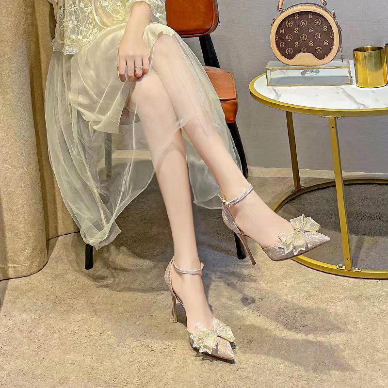 

Сандалии женские летние 2024 новые туфли подружки невесты со стразами и бантом на высоком каблуке с острым носком женские туфли на шпильке 42