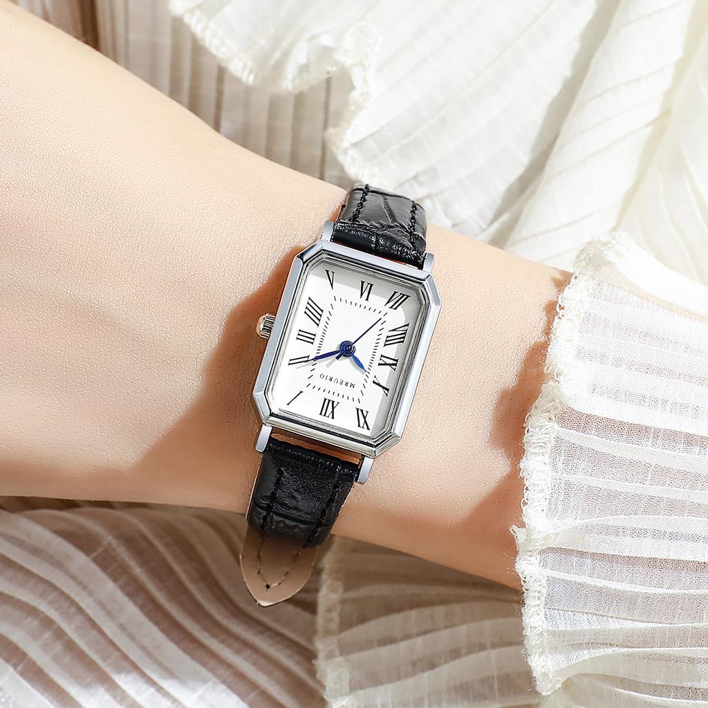 Women Square Quartz Watch Retro Roman Numerals Dial Black Leather Strap Elegant Casual Office Ladies Wristwatch