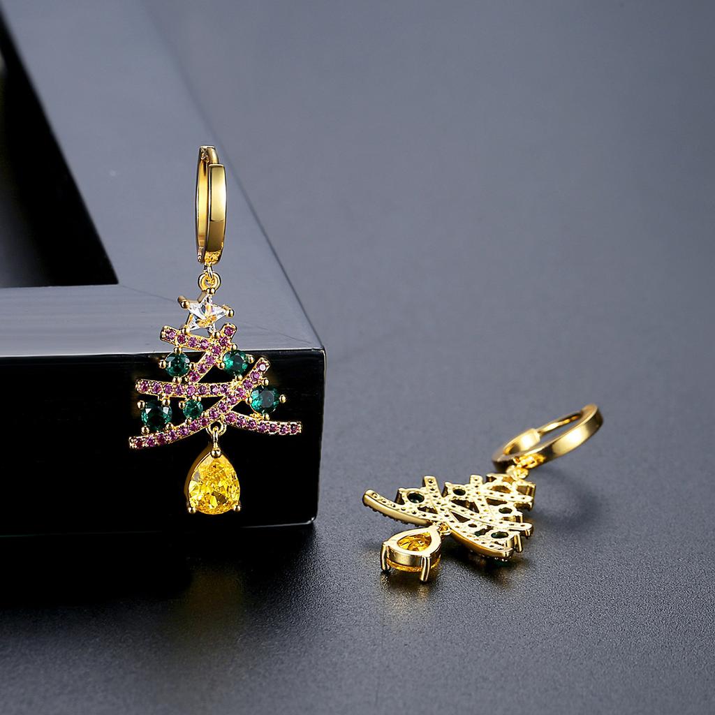 Asymmetrical Colorful Rhinestone Snowflake Hat Boot Earrings for Women Luxury Crystal Christmas Tree Drop Earrings Party Jewelry