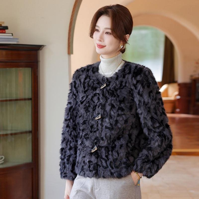 Mrs. Rich's High-end Leopard Print Fur Is Integrated, the New Casual Warm Women's Small Short Fur Jacket Is Explosive