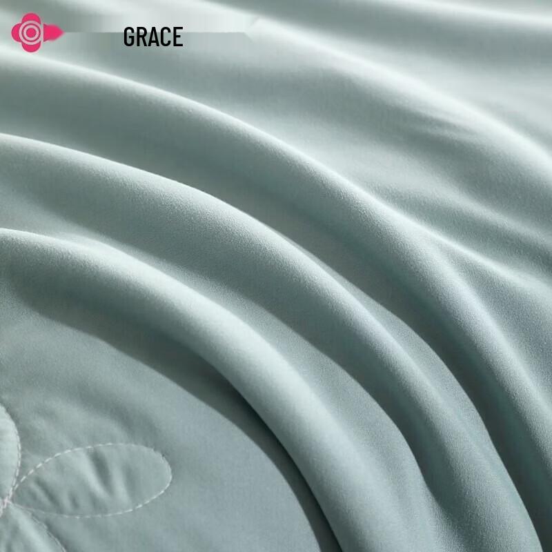 Grace Hand-Edged Breathable Summer Quilt