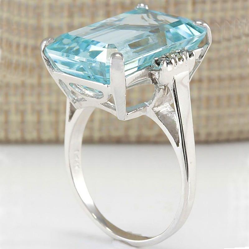 New Fashion Trend Square Light Blue Crystal Zircon Silver Color Ring for Women Elegant Luxury Ladies Wwedding Party Prem