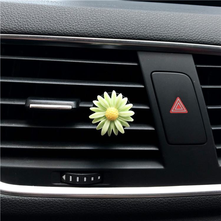 Colorful Resin Daisy Car Perfume Clip Decorative And Fragrant Air Vent Scent Diffuser