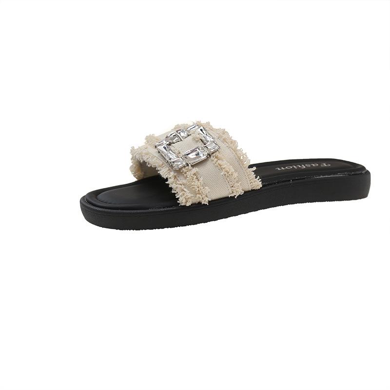 Xiaoxiangfeng Rhinestone Slippers Women's Summer Wear New Internet Celebrity Explosion Flat Bottom One-word Drag Non-slip Beach Sandals