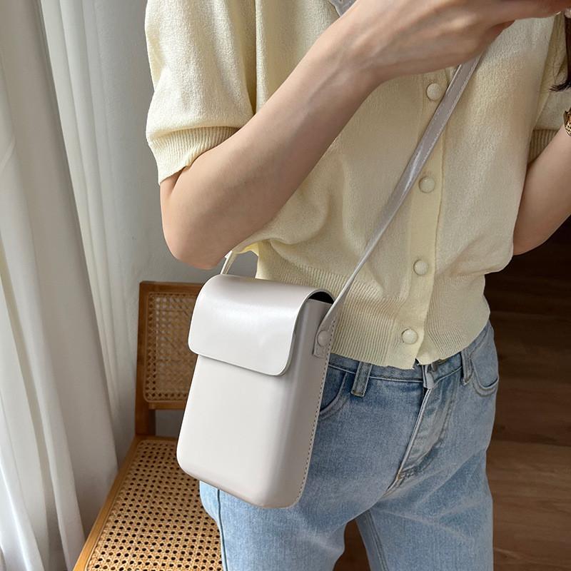 Womens Pu Vertical Clutch Bag With Front Flap And Simple Design For Casual Wear