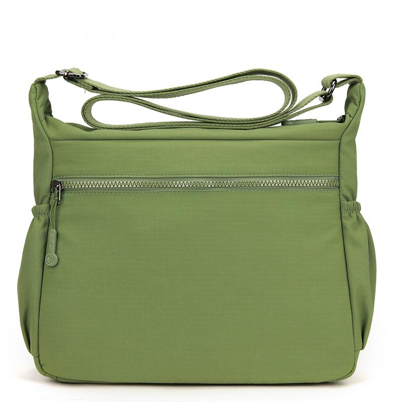 Women's Large Capacity Shoulder Bag Multi-Compartment Lightweight Crossbody Bag