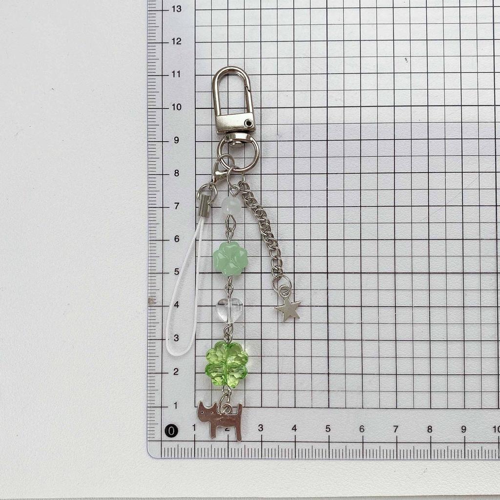 Cat Charm with Four Leaf Clovers Keychain Colorful Beaded Keyring Decoration Hanging Ornament for Bags and Phones