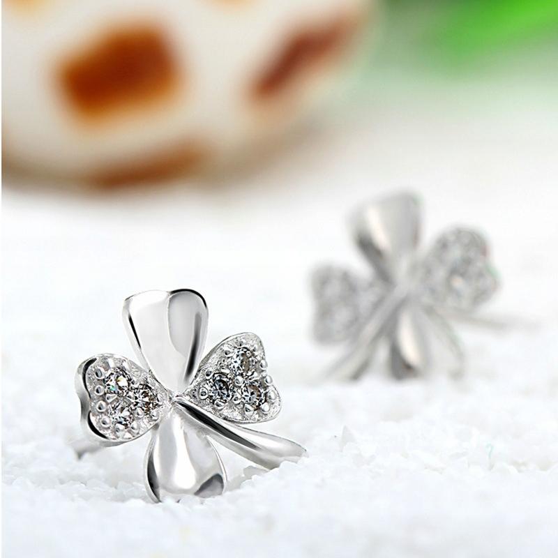 925 Silver Four-Leaf Clover Jewelry Set with Crystals as a Gift