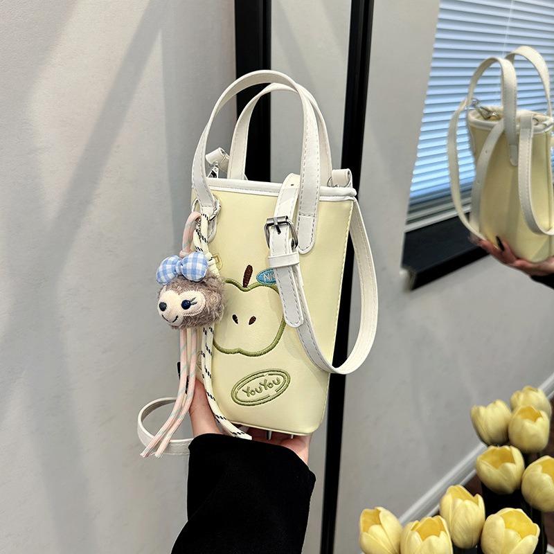 Versatile cartoon fashion shoulder mobile phone bag women's summer new casual messenger bucket bag