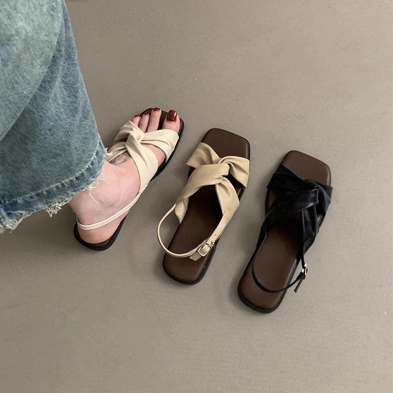 Flat Sandals Women's Summer Wear New Versatile French Beautiful Fairy Style with Skirt Travel Seaside Roman Shoes