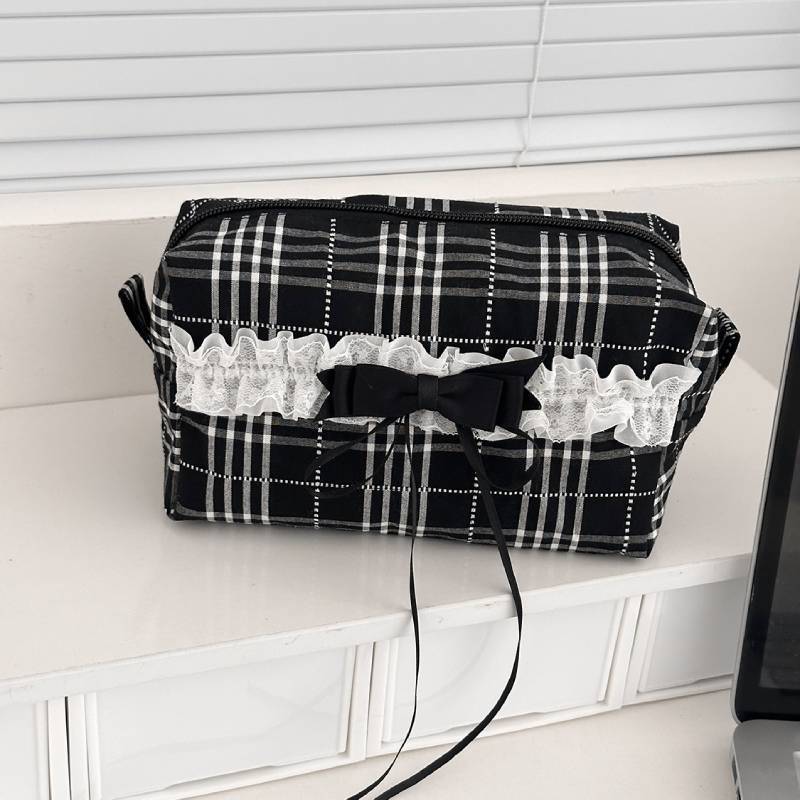 Black White Gingham Lace Cosmetic Bag With Lightweight Design For Women And Men