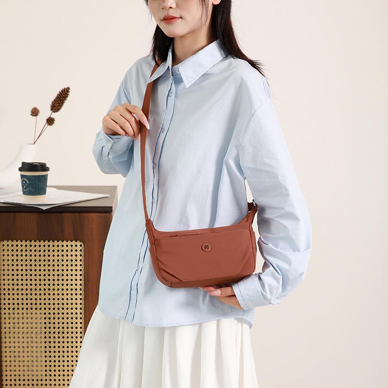 Women's Shoulder Bag Solid Color Crossbody Bag Mobile Phone Bag