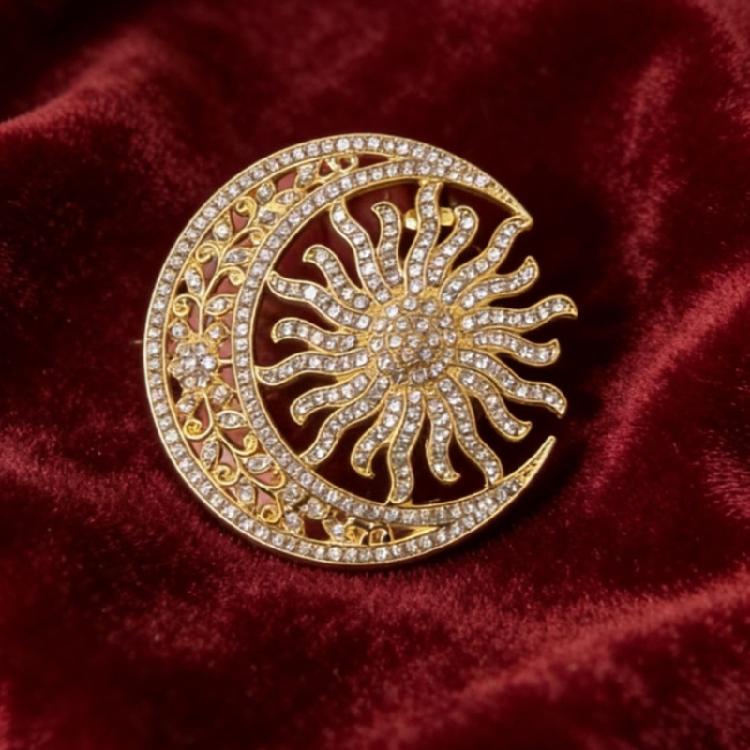 Federleichte Sonnenblumenbrosche Schmuck Nahtlose Kleidungskompatibilität Tag zu Nacht