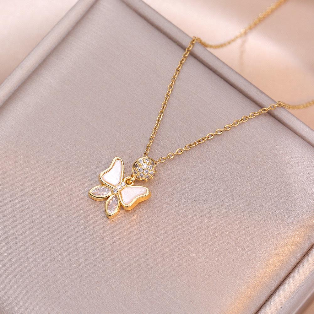 Butterfly Necklace with Color-Retaining Zircon - Fashionable, Versatile Women's Jewelry Accessory.