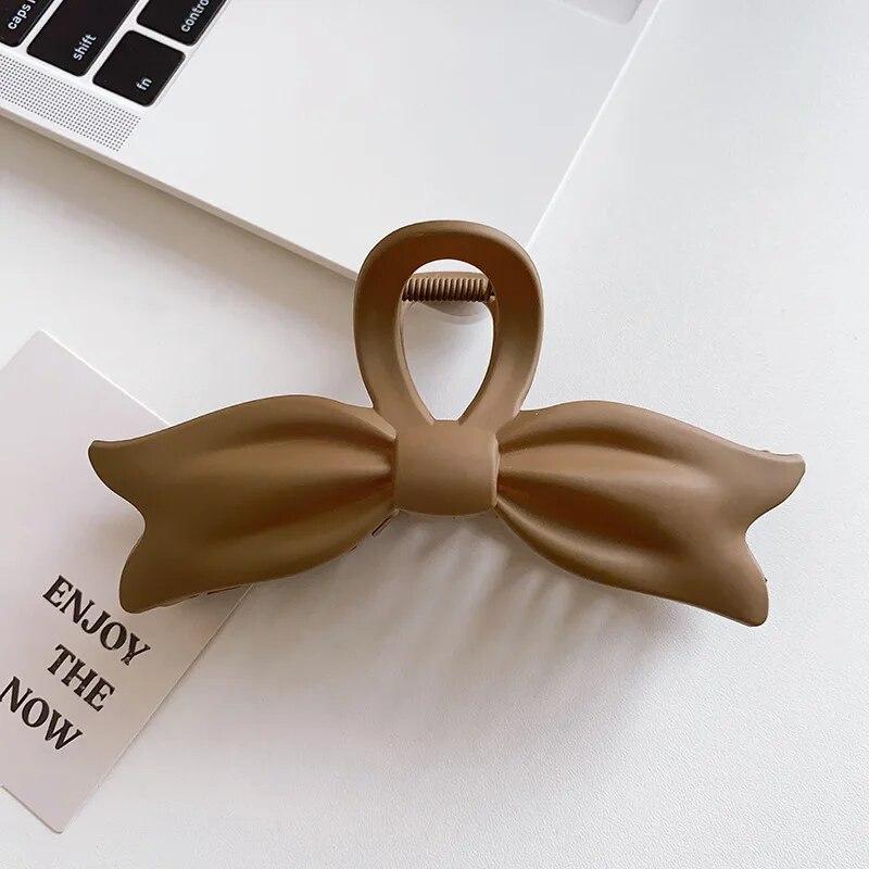 Pinces à cheveux vintage à motif géométrique creux, style crabe et requin, accessoires pour cheveux de fête pour femmes