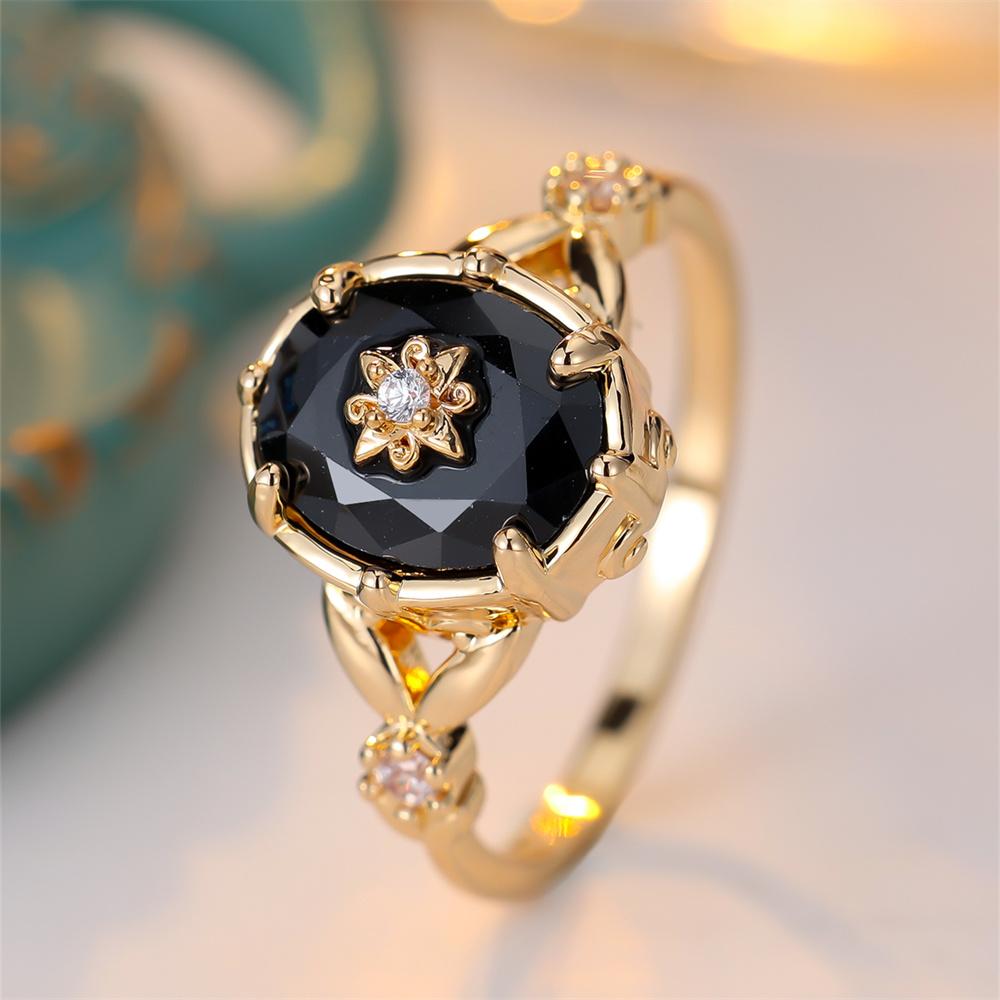Vintage Black Crystal Oval Stone Star Flower Rings For Women Antique Gold Color Engagement Bands Wedding Jewelry Versatile Gifts