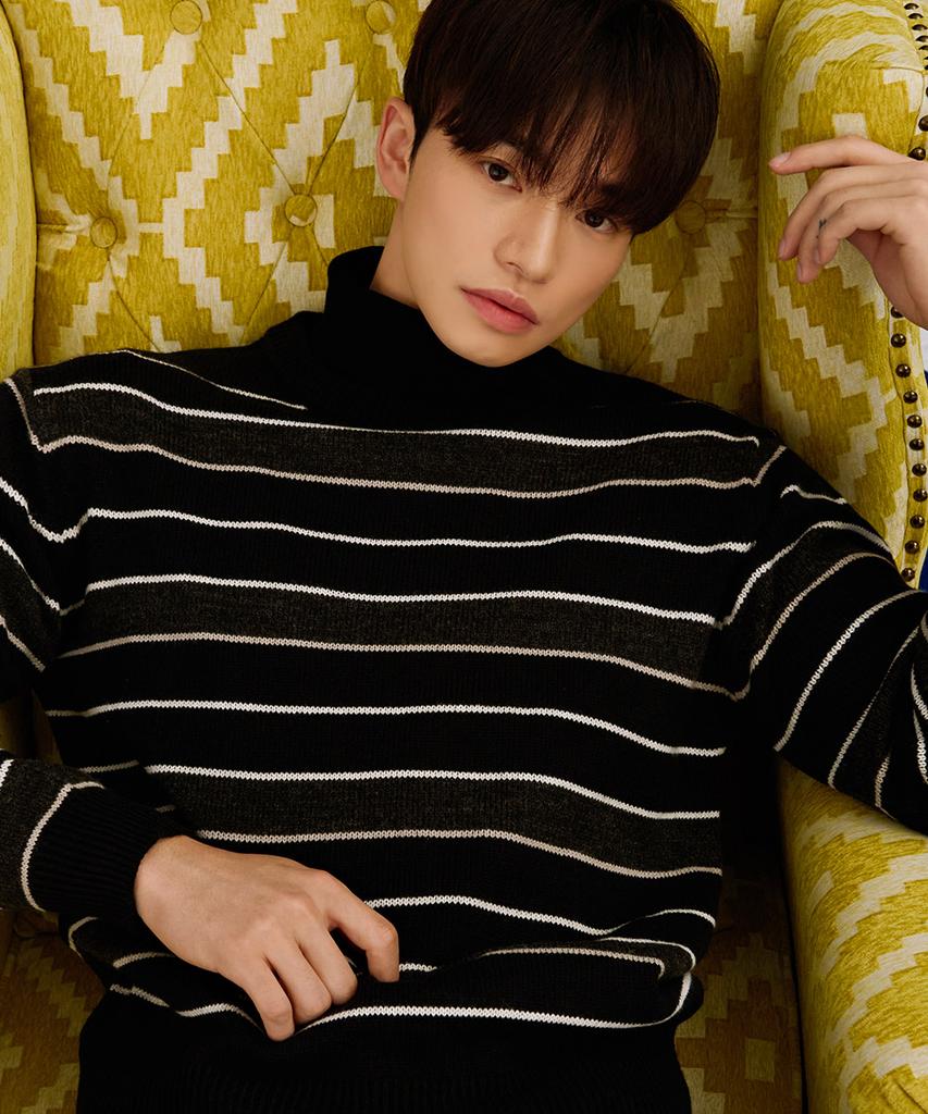 CHASECULT Men'S Striped Round Sweater - Black