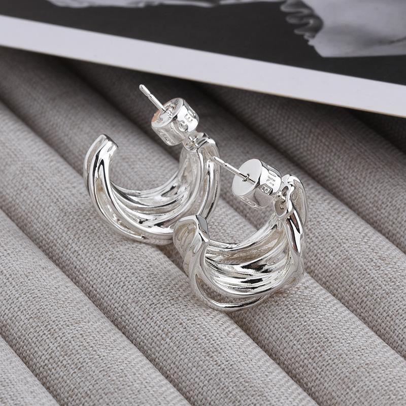 

Niche personality irregular winding lines metal wind stud earrings high sense light luxury simple fashion earrings earrings women