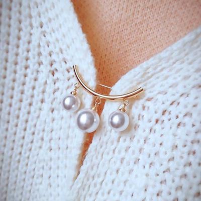 Pearl Fixed Strap Charm Safety Pin Brooch Sweater Cardigan Clip Chain