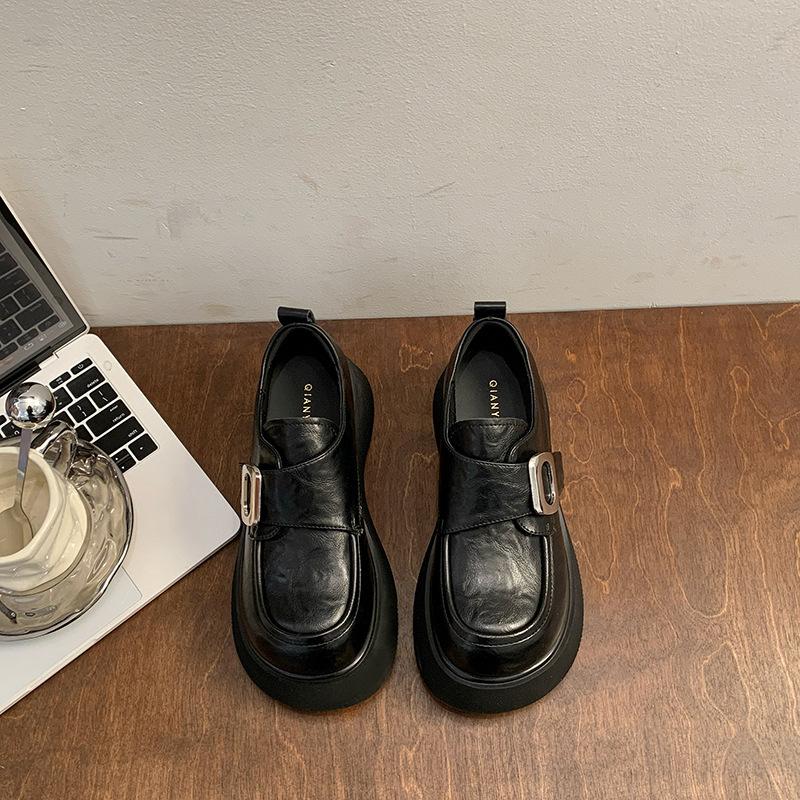 Platform leather loafers spring shallow mouth single shoes women's 2025 new women's shoes heightening black British style small leather shoes