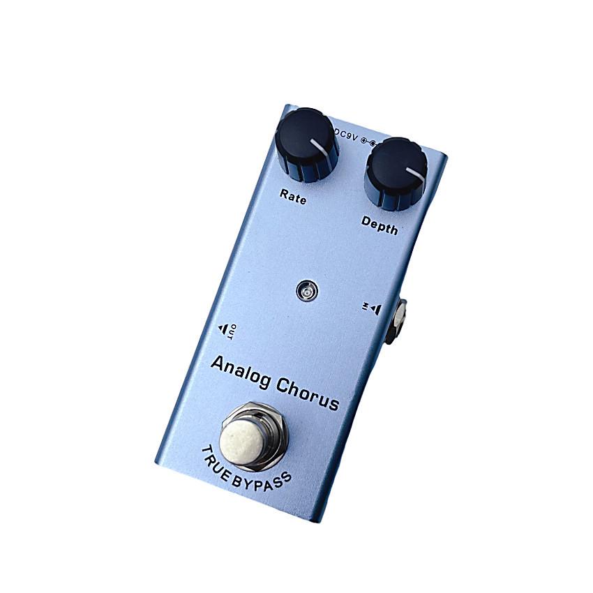 

Компактна професійна педаль ефектів для електрогітари з 10 ефектами: Дисторшн, Затримка, Хорус, Вібрато та Симулятор Звуку.