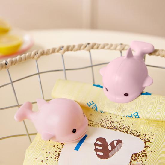 2Pcs Whale Magnetic Bag Clips, Cute Fridge Magnet Food Sealer, Airtight Chip Clip for Snacks Food Storage